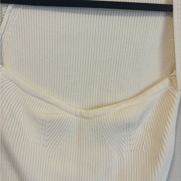 Elegant Cream Women's Blouse - Picture 2 of 9